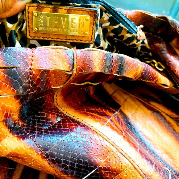 ✨Steven By Steve Madden✨ Caramel & Brown Leather Textured Shoulder Bag - Picture 7 of 15